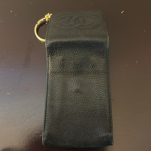 Chanel caviar leather key chain card holder GUC!! - Picture 5 of 8